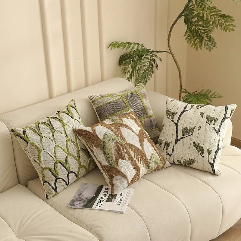 45x45 cm square pillow cover with textured jacquard fabric in a retro plant and flower pattern.