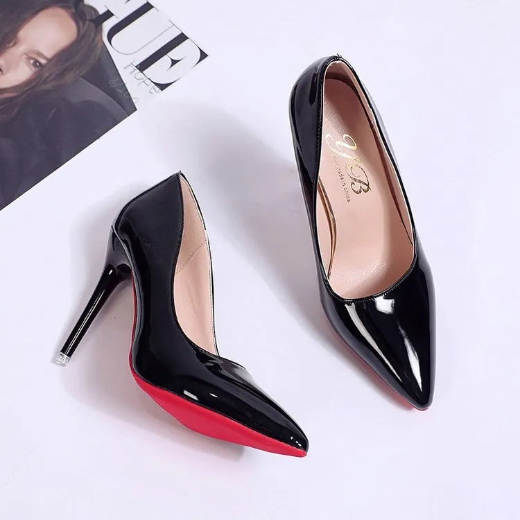 Women's solid colour stiletto heel pump with pointed toe in black