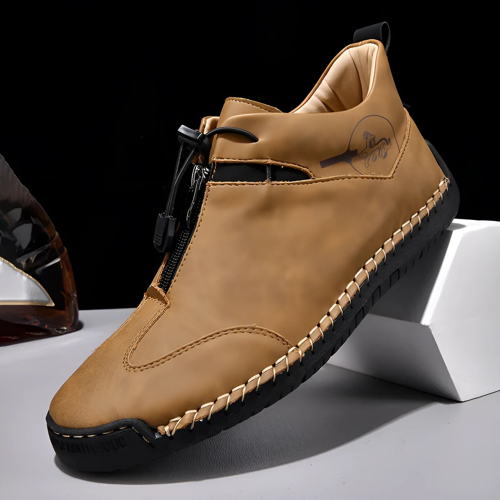 Men's casual leather shoes in khaki with rubber sole and mid heel.