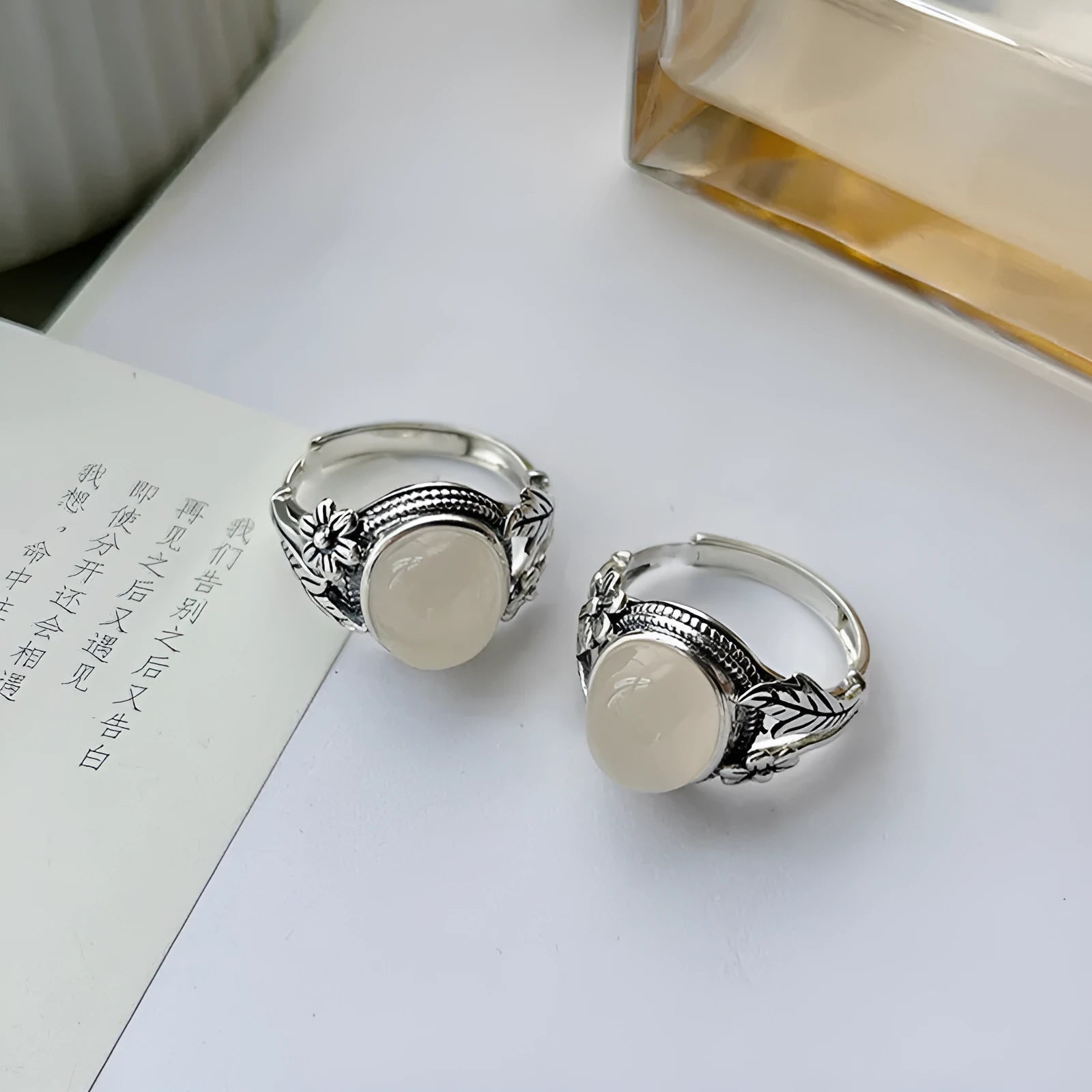 Adjustable vintage copper ring with imitation white chalcedony and U-shaped band design