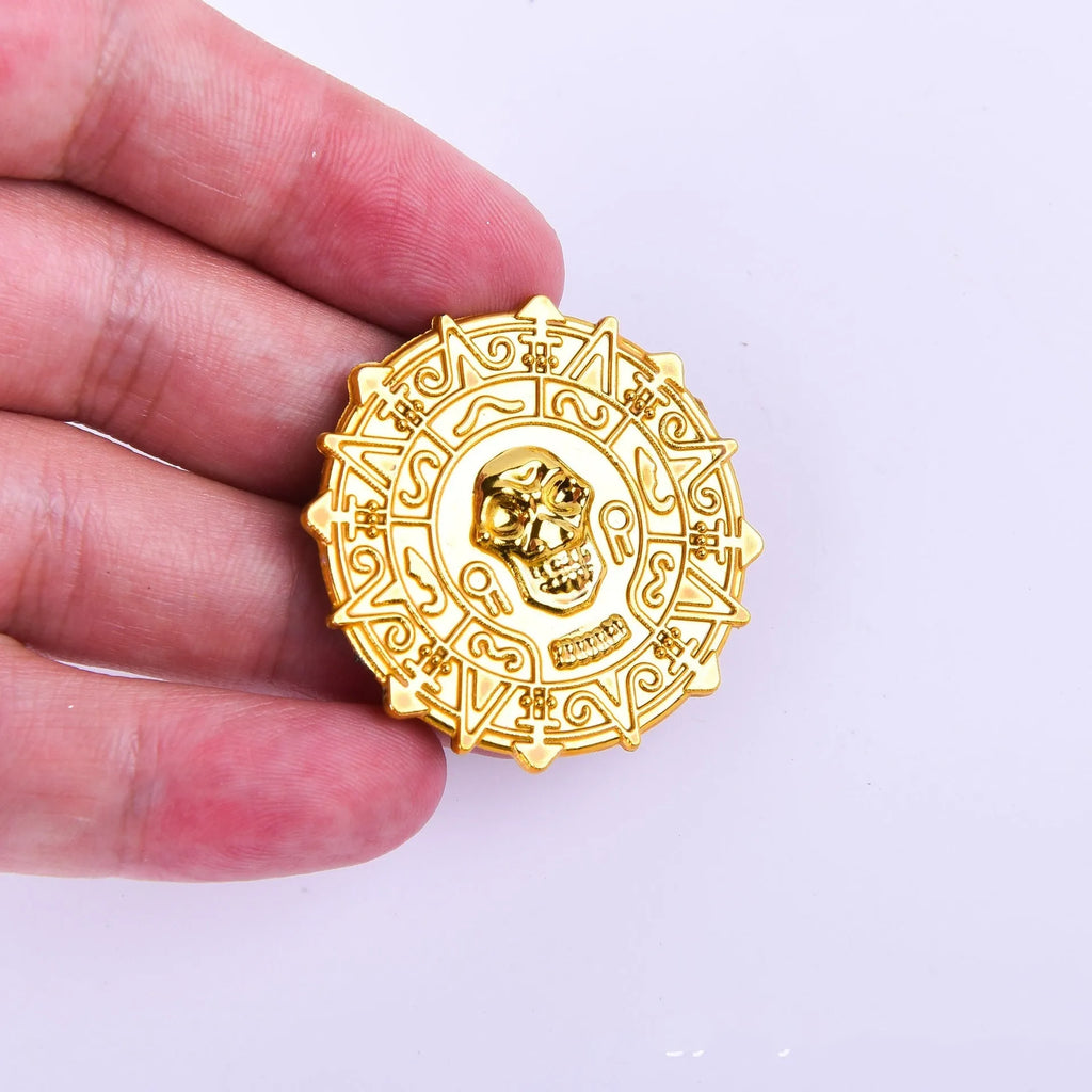 Plastic pirate gold coin toy with pointed style design for Halloween costumes