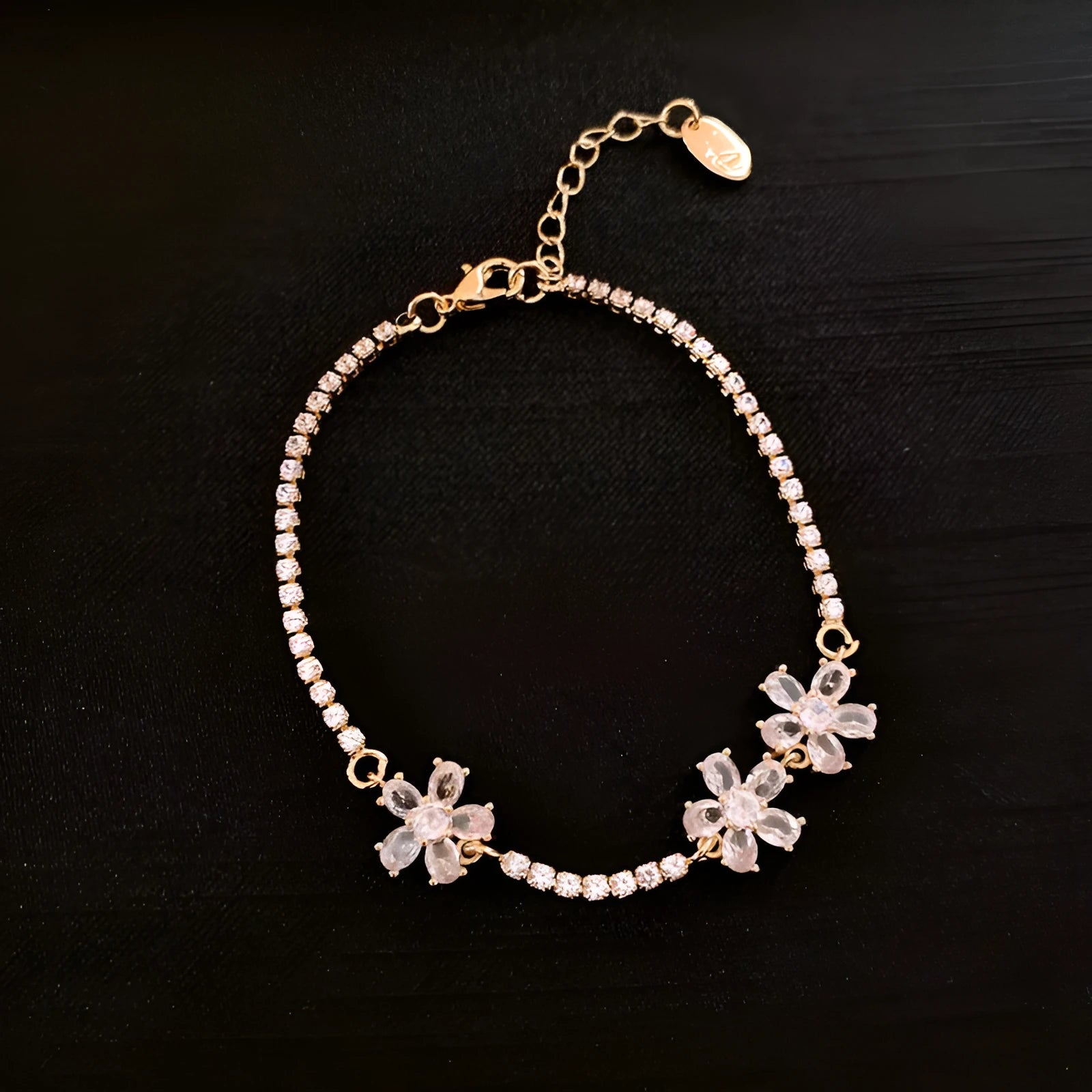 Women's gold copper bracelet with geometric quadrilateral design and zircon inlaid treatment
