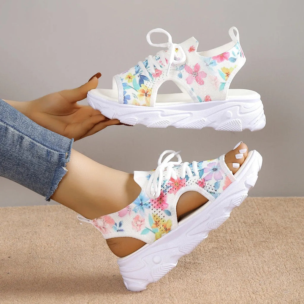 Print lace-up sports sandals with breathable mesh upper and round toe in summer floral design