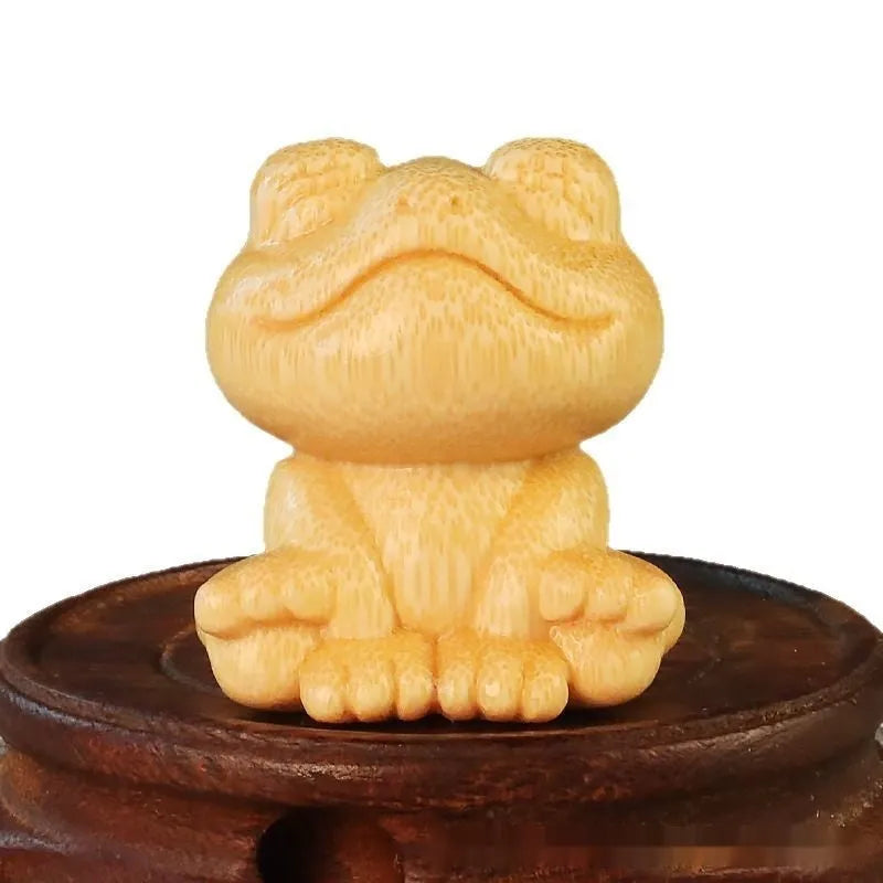 Smiling frog solid bamboo carving ornament with 5cm height and cartoon design