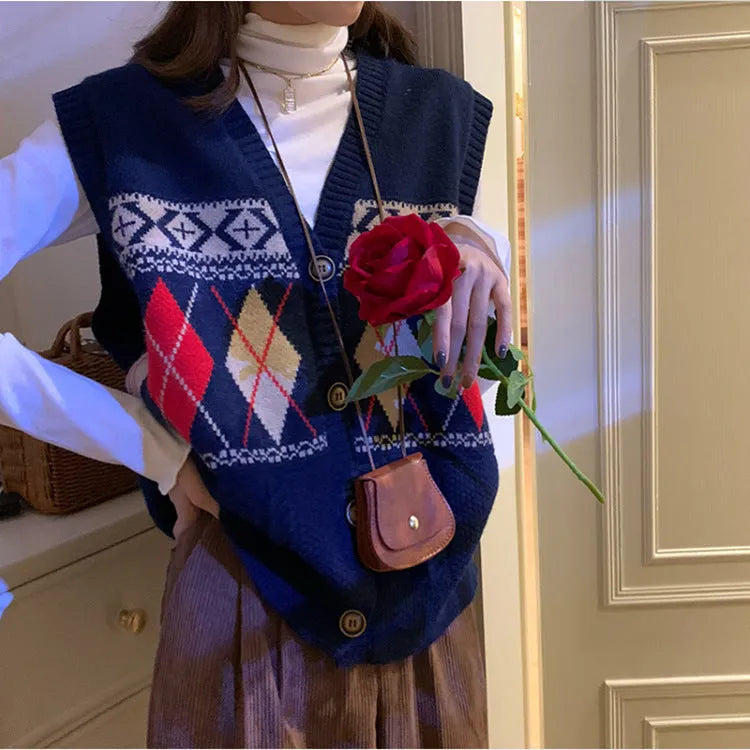 Women's sleeveless cardigan with diamond plaid pattern in loose fit