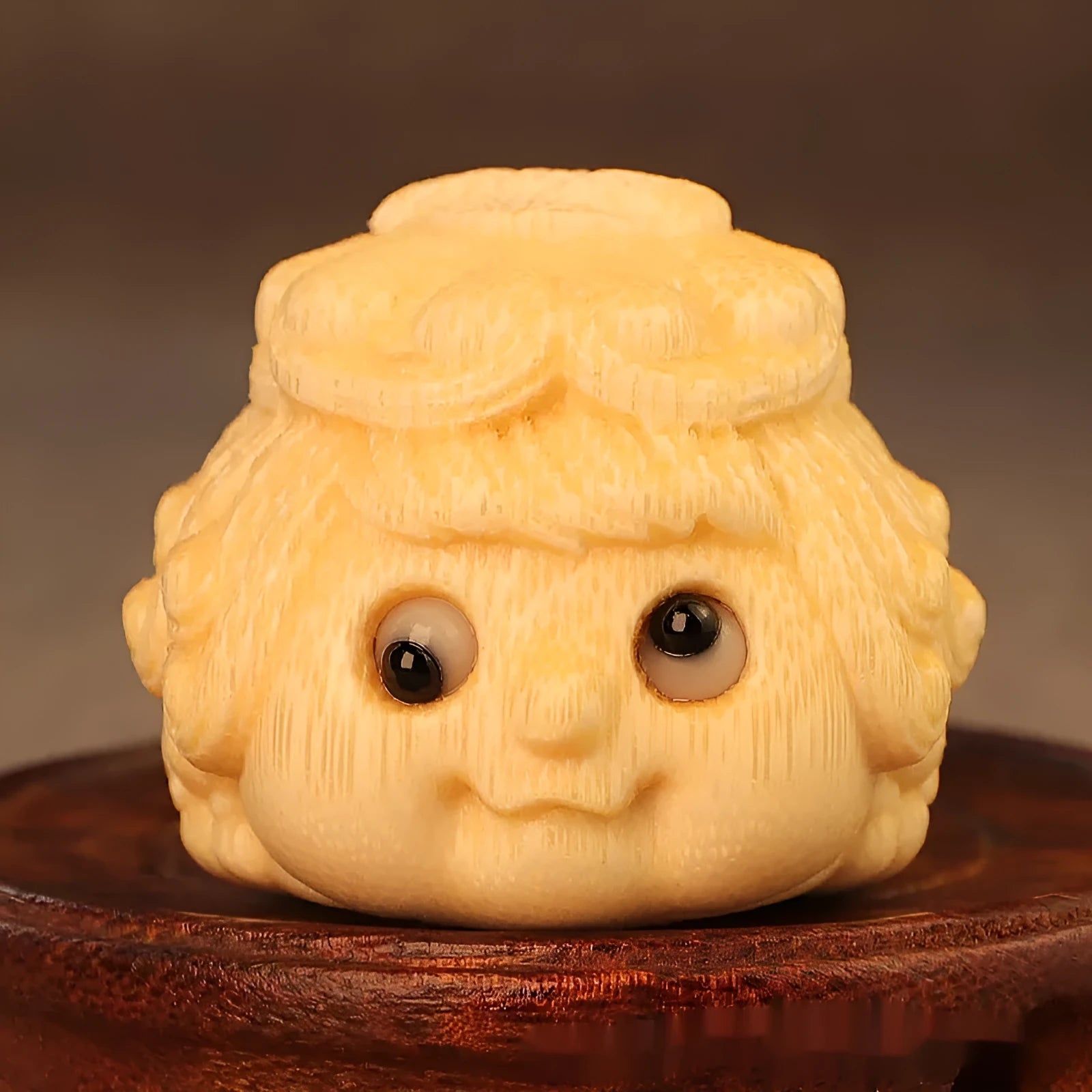 Golden toad princess bamboo carving ornament in cute style for household decoration