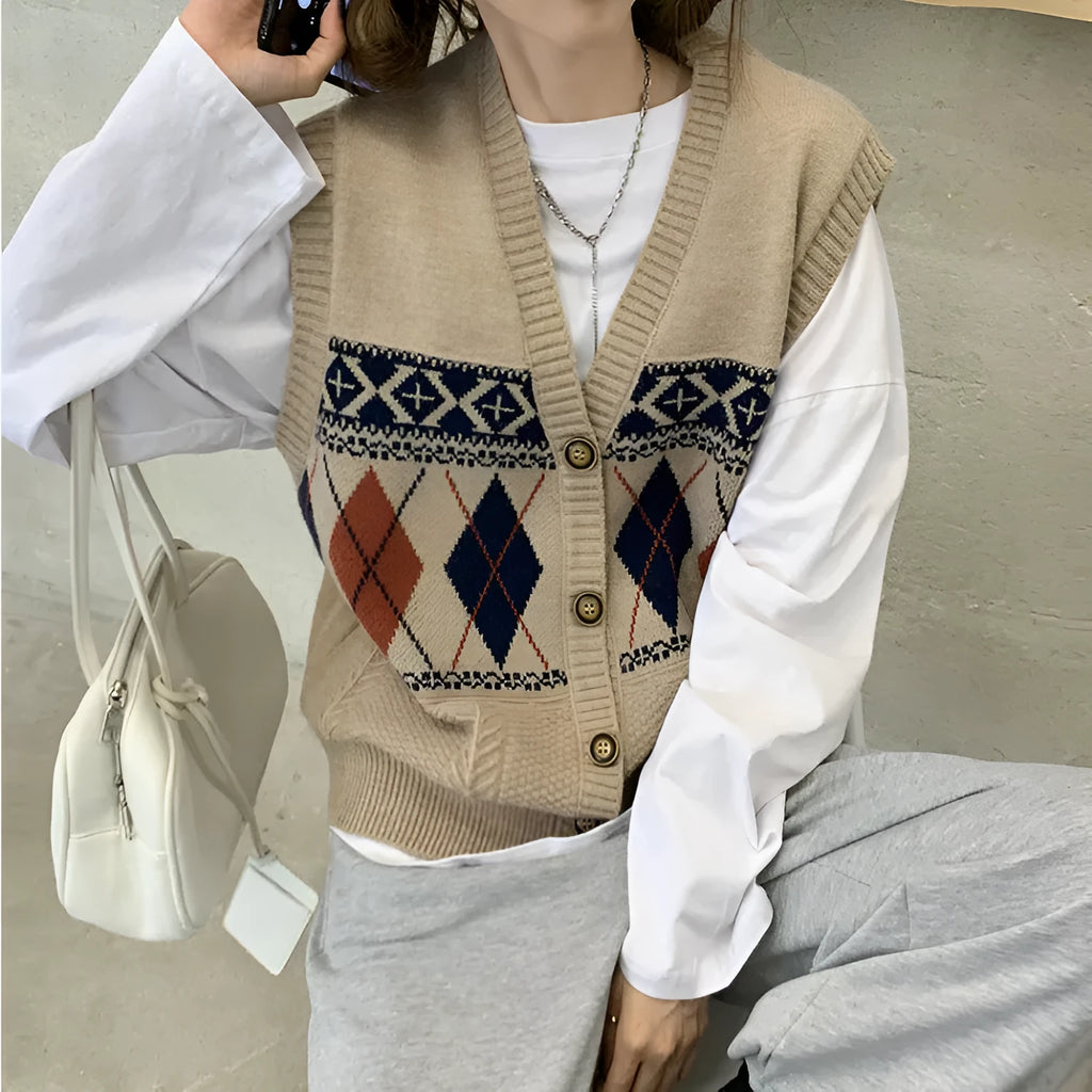 Women's sleeveless cardigan with diamond plaid pattern in loose fit