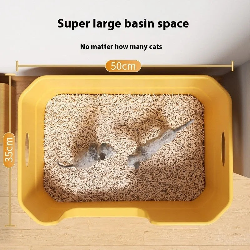 Oversized splash-proof cat litter box in multiple colours with extra large scoop included