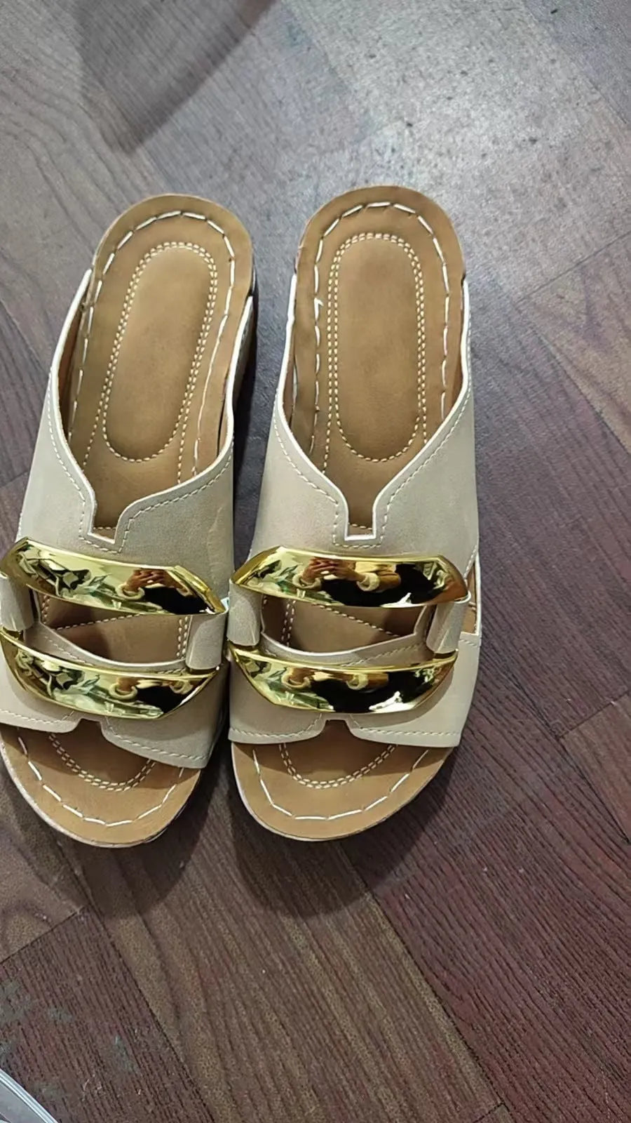Women's Roman-style platform sandals in four colours with artificial PU upper and rubber sole