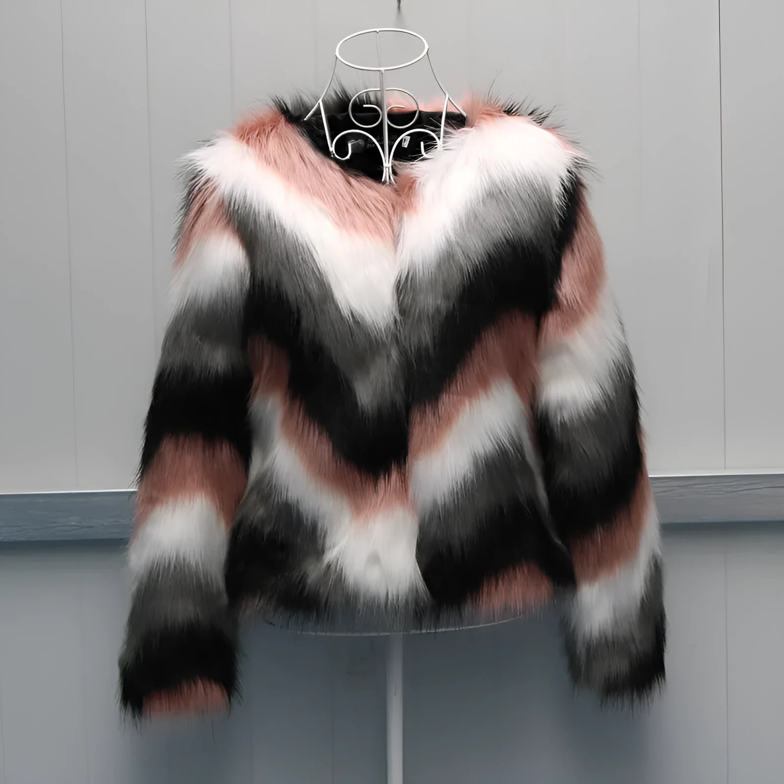 Korean style women's short leather coat with faux fur O-neck collar in picture colour