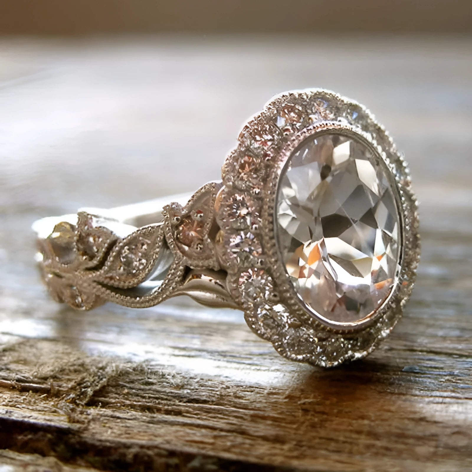 Women's geometric copper ring with diamond plating, round zircon stone, in white gold colour.