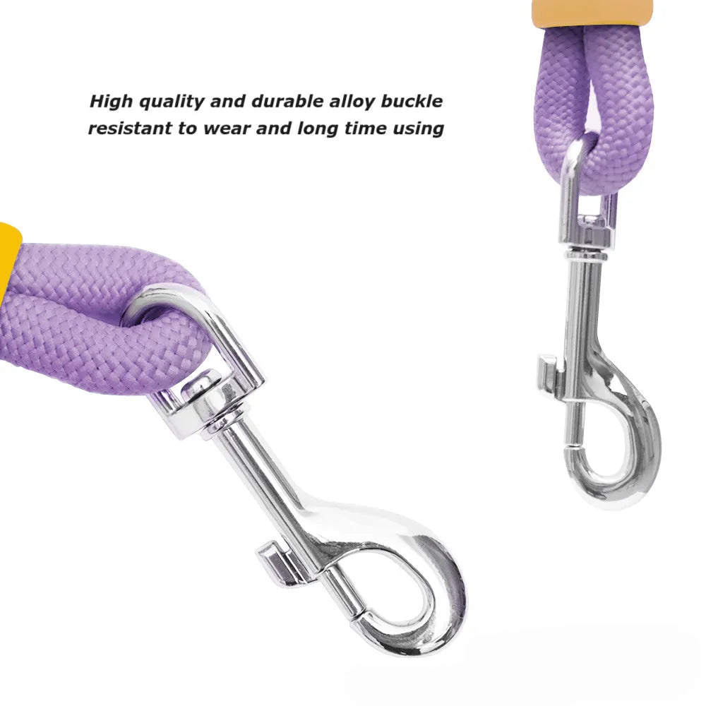 Dog traction rope leash with anti-slip foam handle measuring 140cm in length