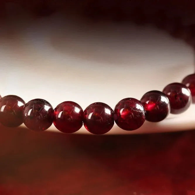Women's Chinese-style gourd bracelet with imitation garnet beads and electroplated finish
