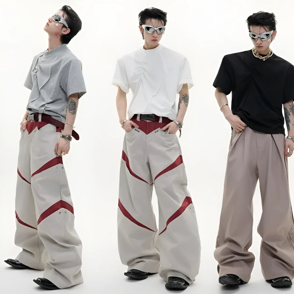 Men's pleated cotton T-shirt in loose fit with round neck and short sleeves