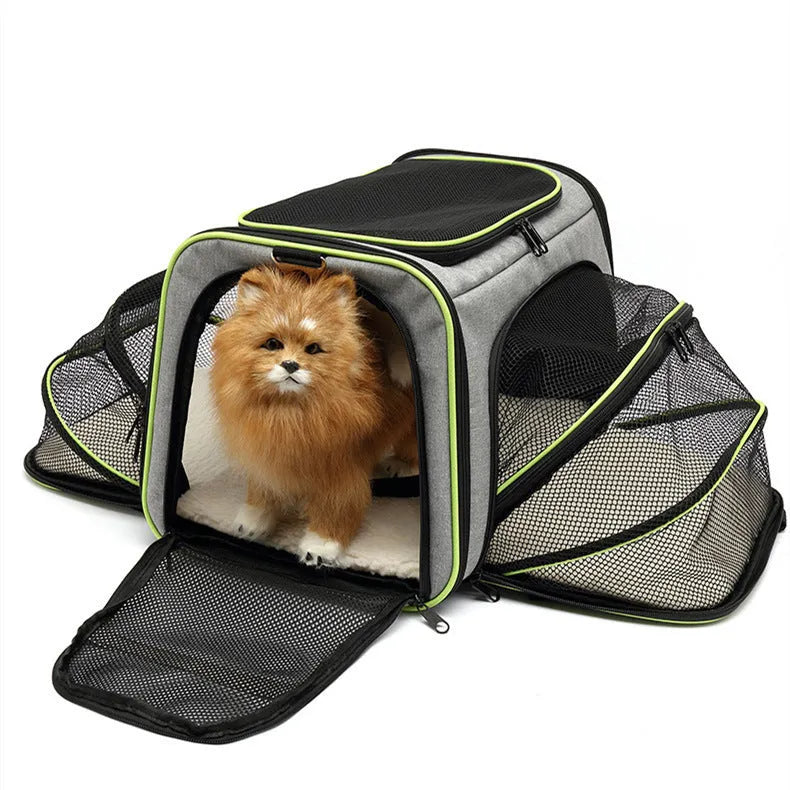 Large capacity cat carrier bag in 600D cation fabric with medium-soft hardness