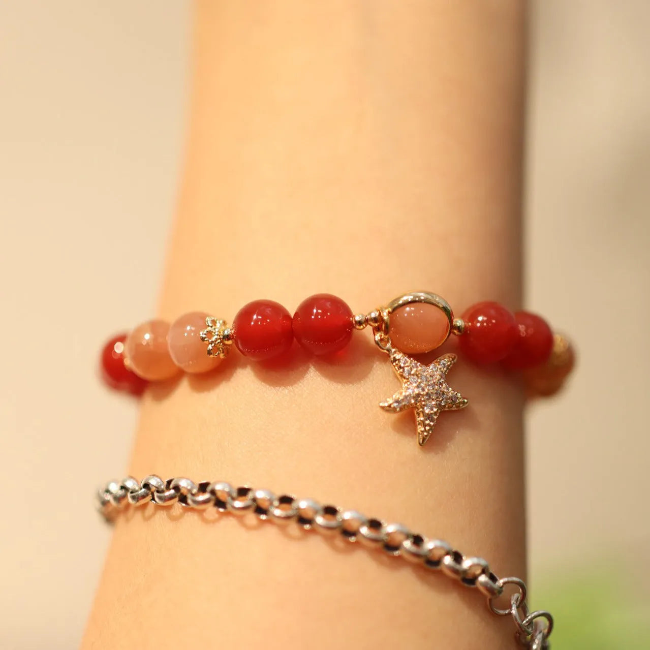 Handmade red agate women's bracelet with 8mm beads, star shape and Xiangyun ethnic patterns