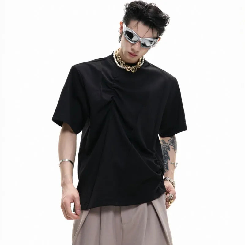 Men's pleated cotton T-shirt in loose fit with round neck and short sleeves