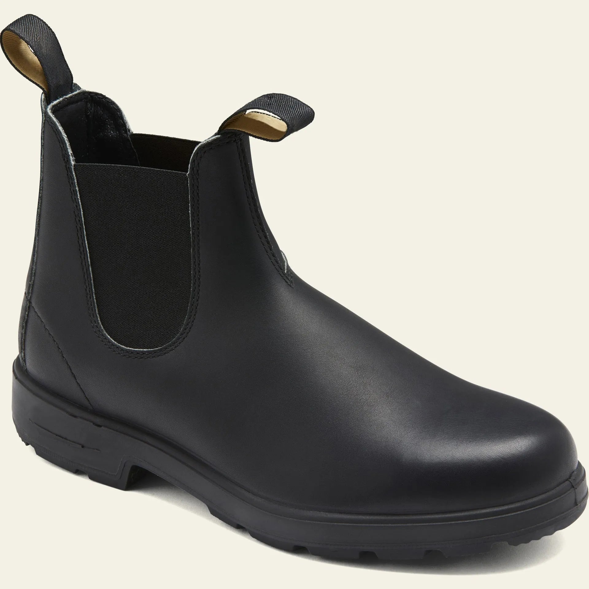 Vintage-style unisex Chelsea boots in artificial PU leather with a beef tendon sole.