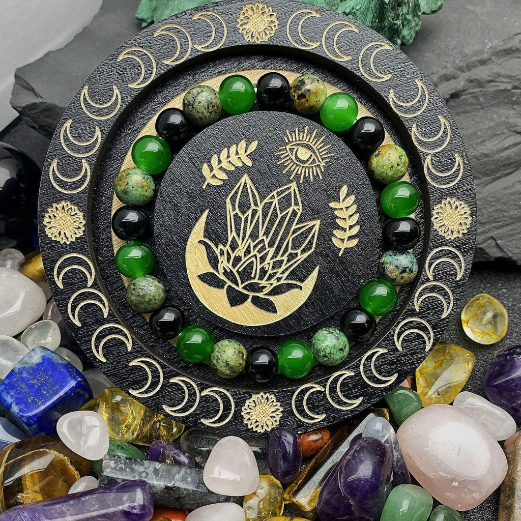 Men's casual green onyx obsidian crystal bracelet with 8mm handmade artificial crystal beads on a wrist