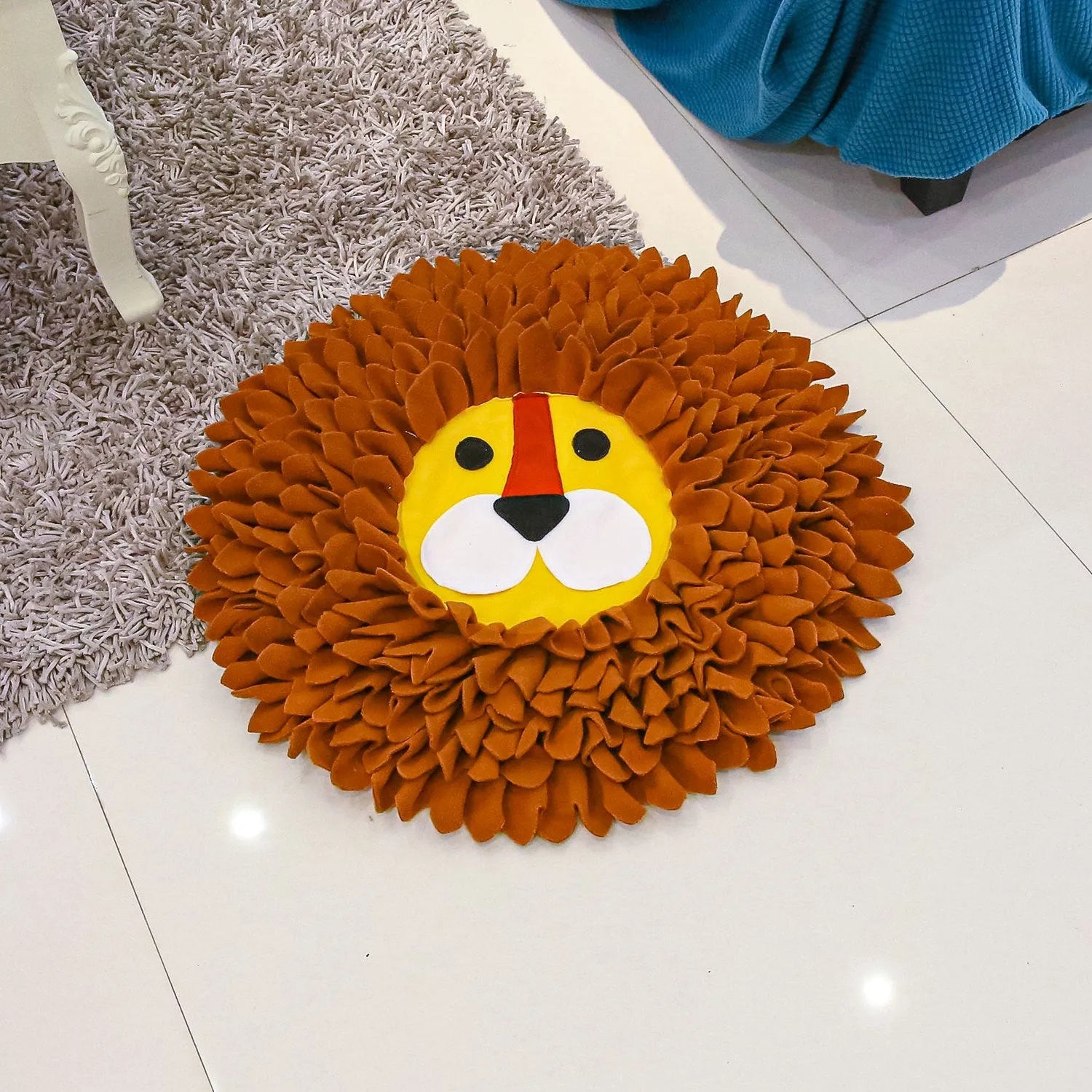 Brown lion-shaped snuffle pad for dogs and cats with food hiding compartments