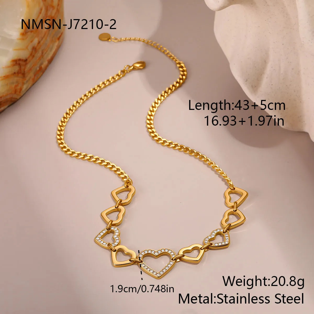 Geometric heart-shaped stainless steel necklace with 18K gold electroplated finish on clavicle chain