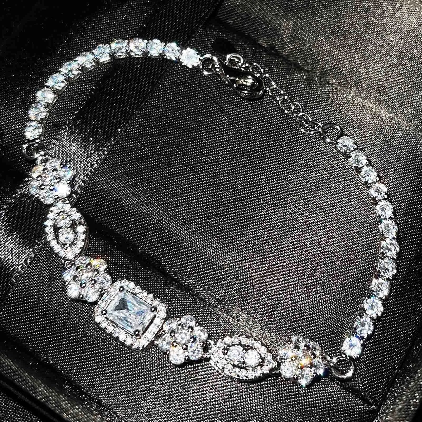 Women's geometric diamond bracelet with white gold plating and S925 sterling silver-plated copper