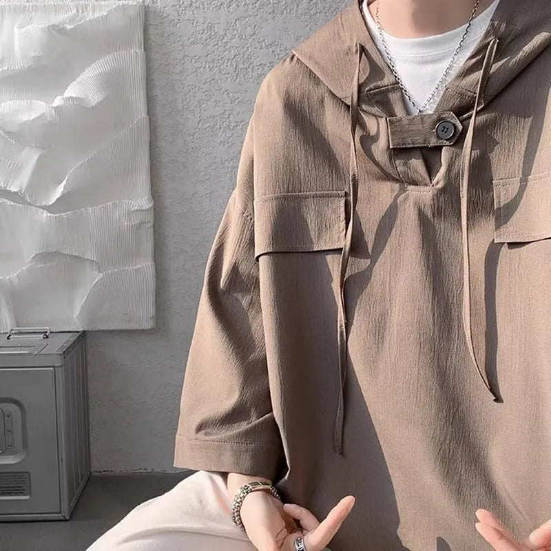 Men's hooded short sleeve t-shirt in loose fit polyester fabric