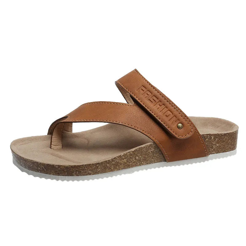 Flat toe ring thick-soled flip-flops in a solid colour with a foam sole and imitation leather lining.