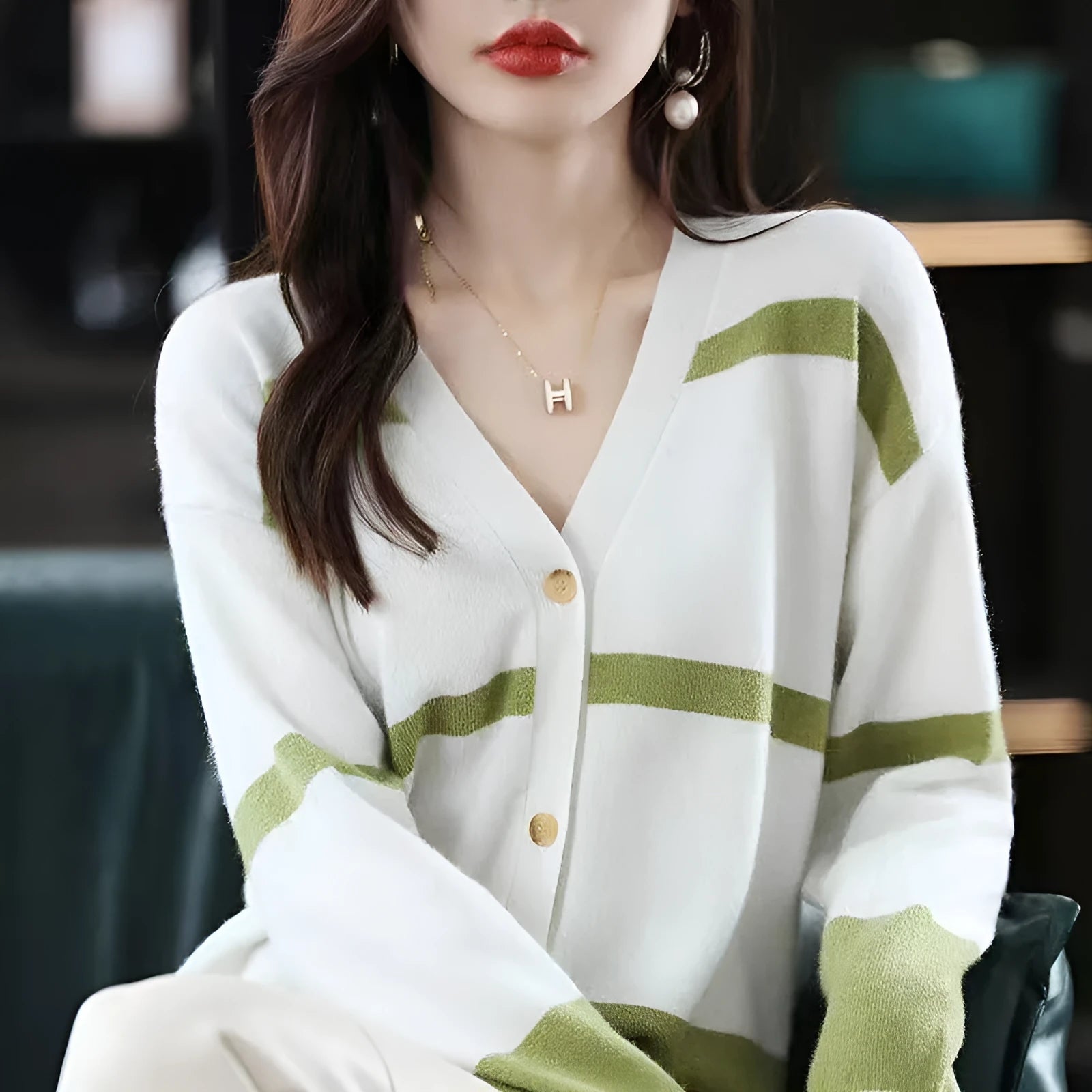 Women's striped V-neck knitted cardigan with button front in 3D pattern