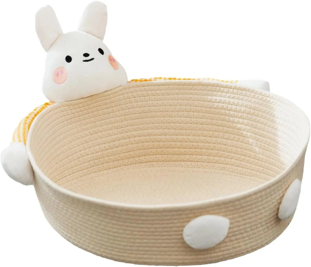 Woven cotton rope cat bed basket with integrated scratching board in bear design