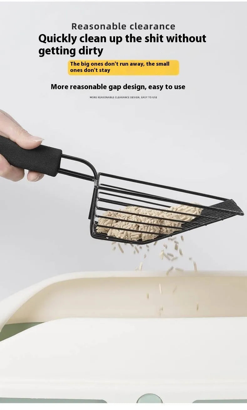 Black metal cat litter scoop with 0.8cm gap between tines