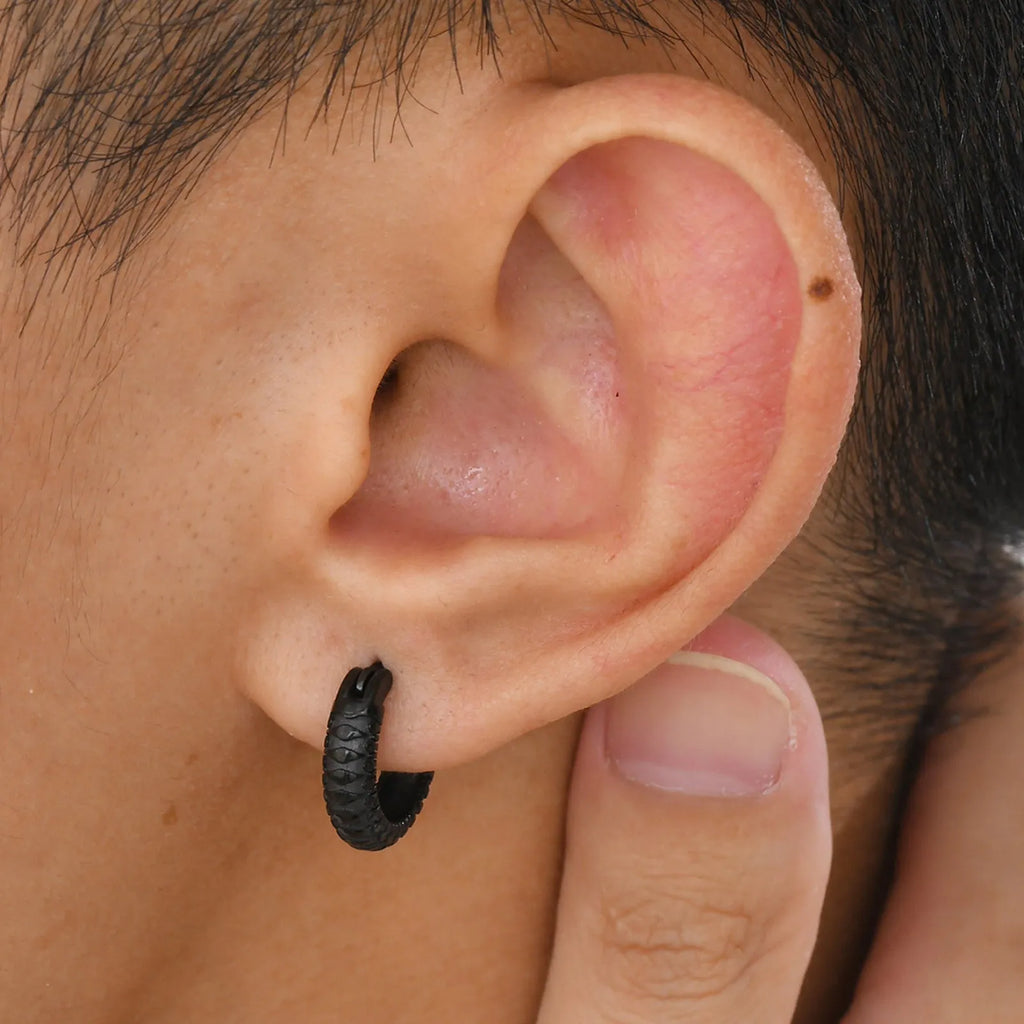 Men's stainless steel hip hop ear rings with snake pattern design in black and gold colour options