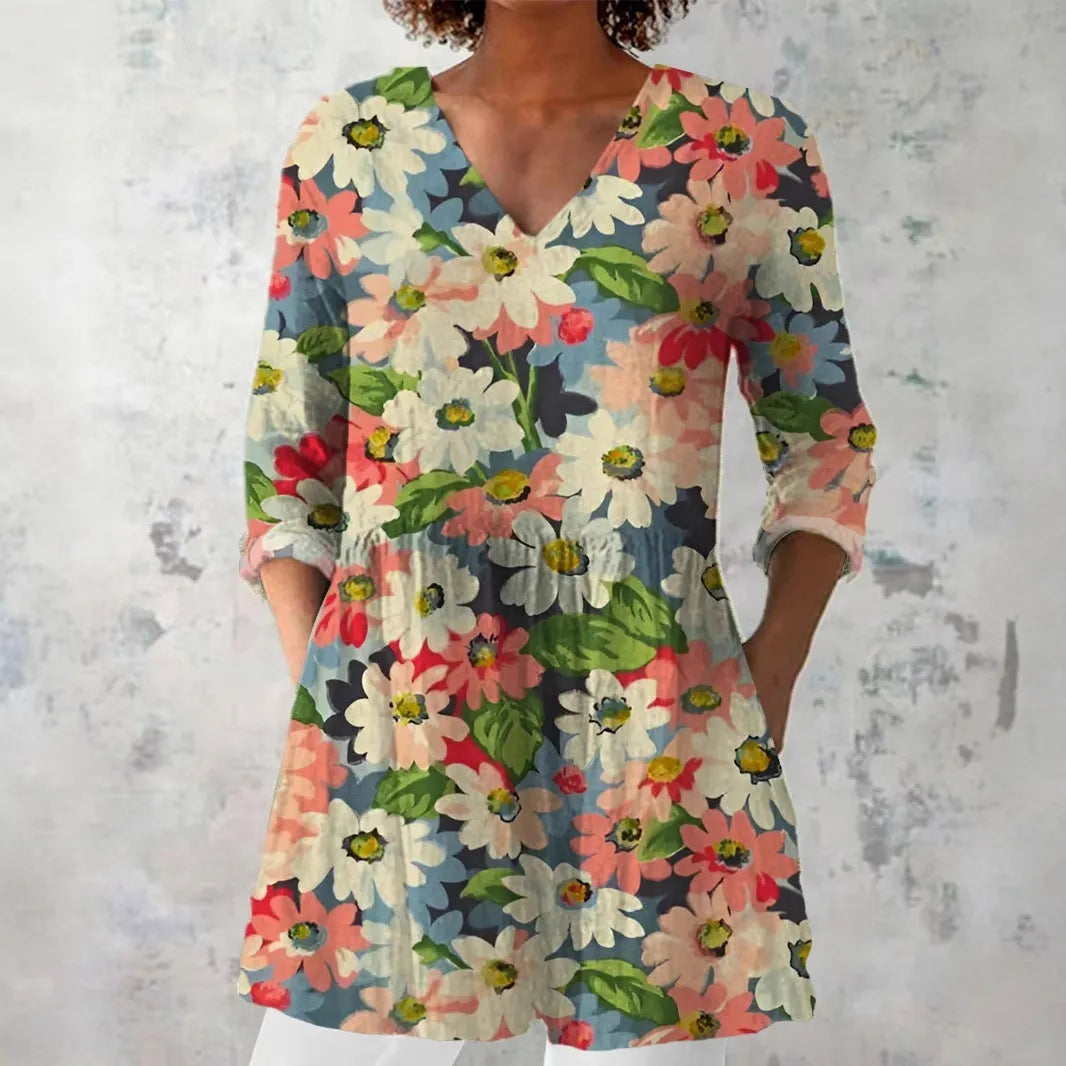 Women's slim fit long-sleeved top with a retro digital print design in a selected colour.