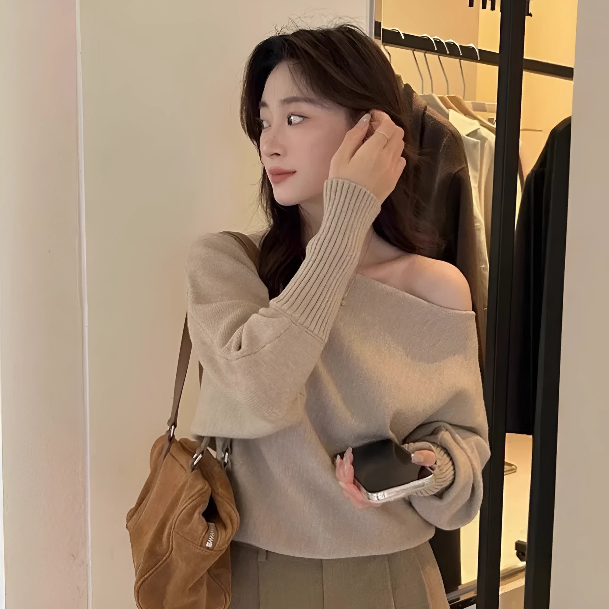 Women's long sleeve viscose blouse in free size, shown in carbon grey colour.