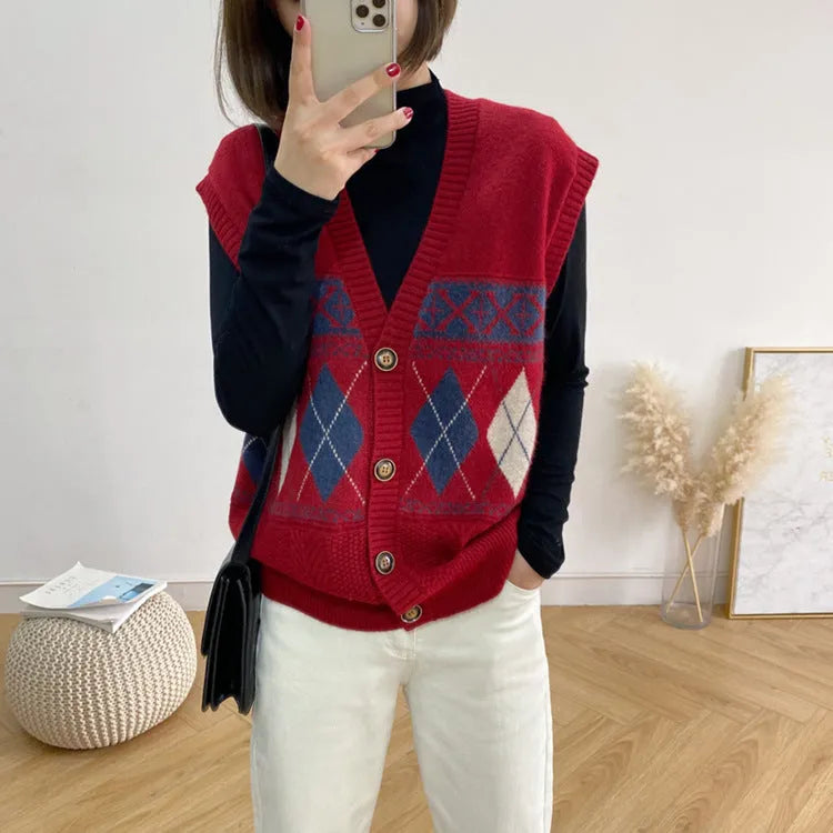 Women's sleeveless cardigan with diamond plaid pattern in loose fit