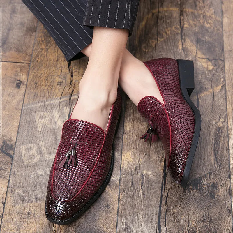 Men's pointed slip-on shoes with tassel decoration in black, red, or yellow colours