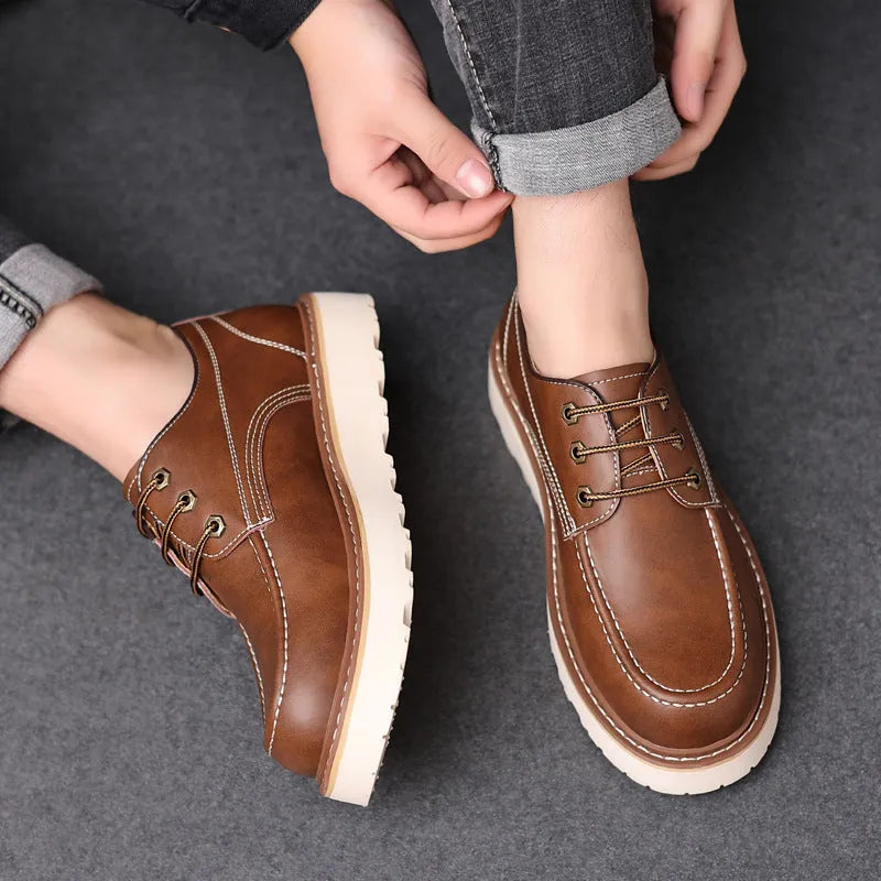 Men's black low-top retro casual boots with rubber soles and round toe, British worker style