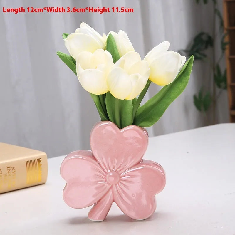 Clover design ceramic vase in European style for desktop decoration