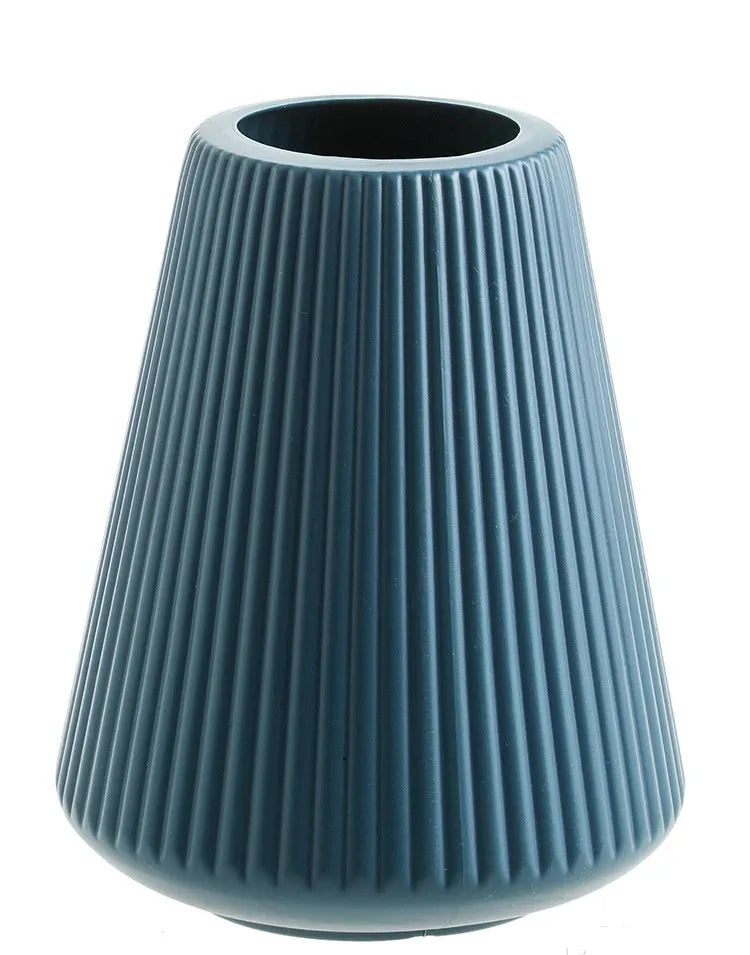 Melamine plastic decorative vase in blue, green, pink or white colours measuring 16x20 cm