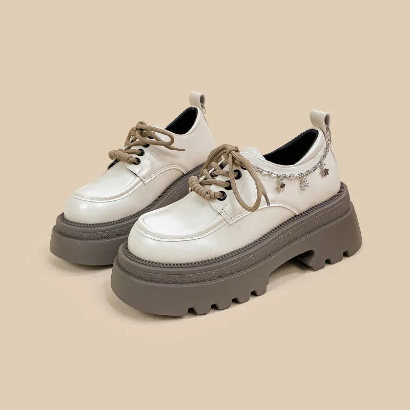 White British style Mary Jane platform shoes with chunky heel and XINGX bear decoration