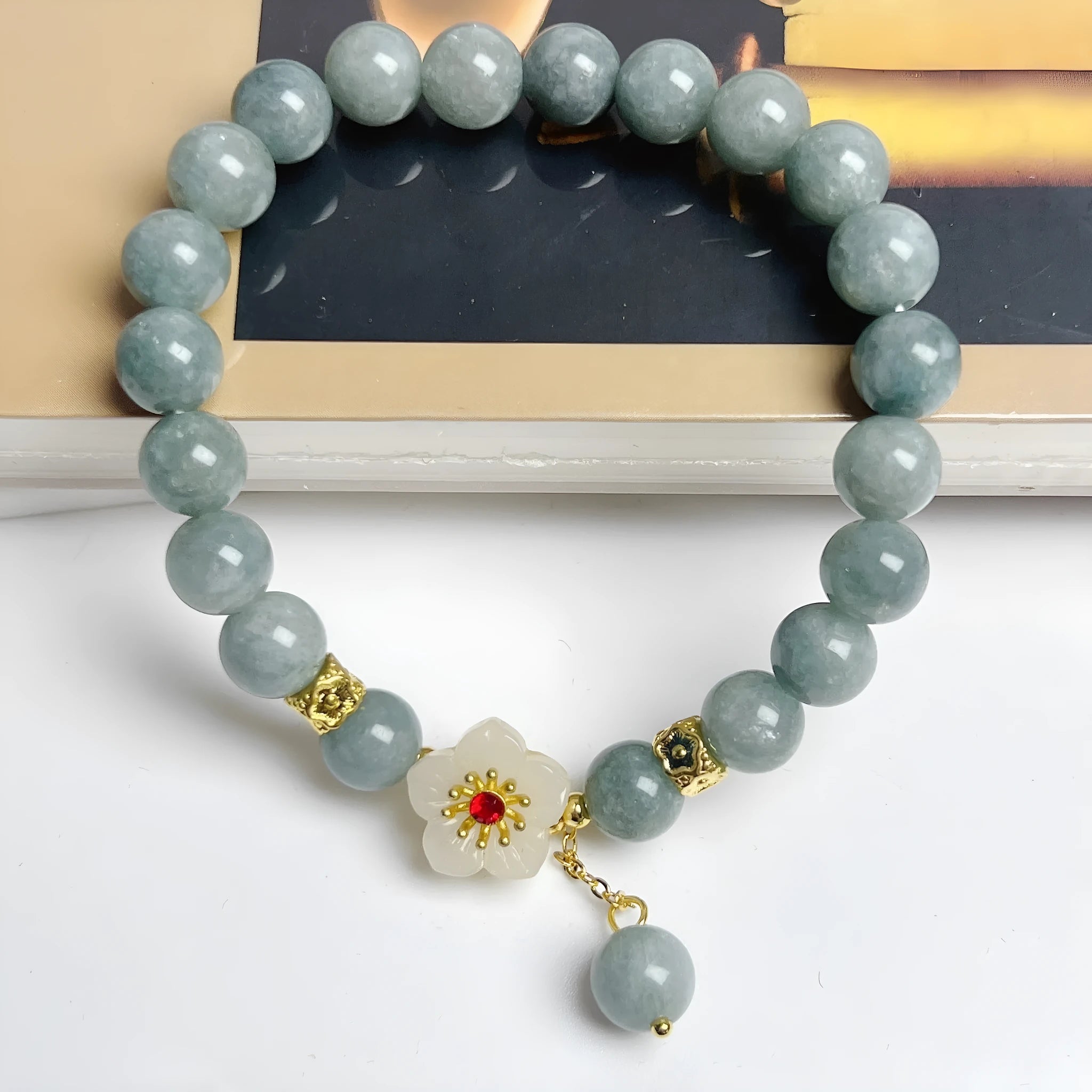 Women's adjustable jade bracelet with tightening rope in retro style