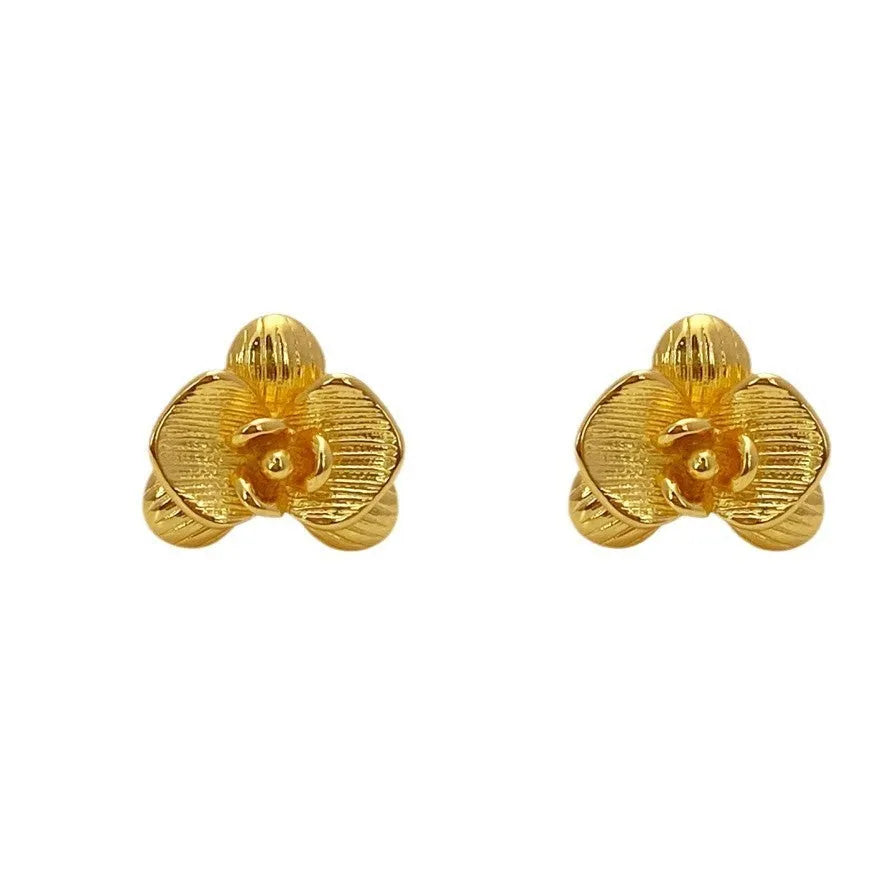 Copper flower earrings with electroplated gold or silver finish in retro style