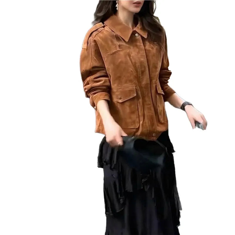 Women's suede coat in street chic style with regular sleeves available in brown colours