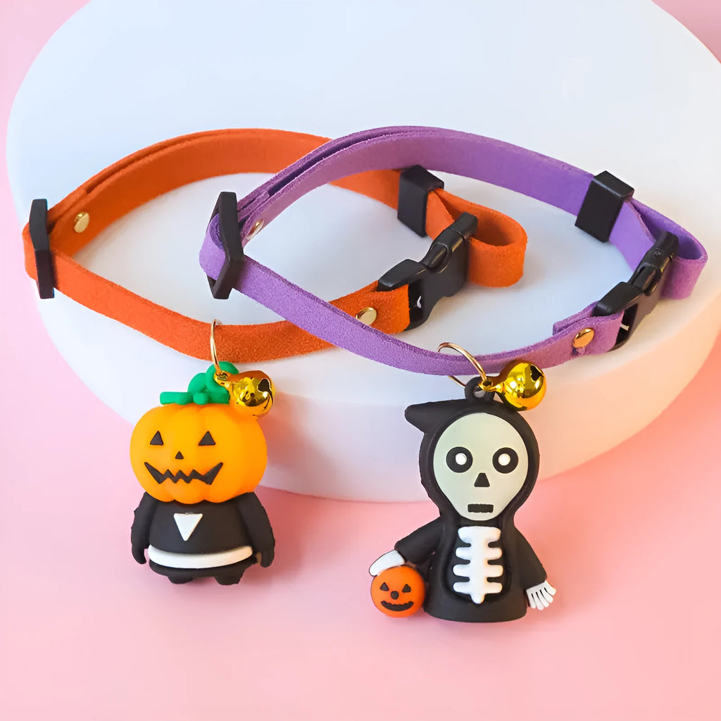 Halloween dog collar with luminous skull pattern, adjustable buckle, and polyester material in size M.