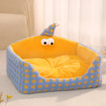 Triangular pet sleeping nest with removable sponge insert in green colour