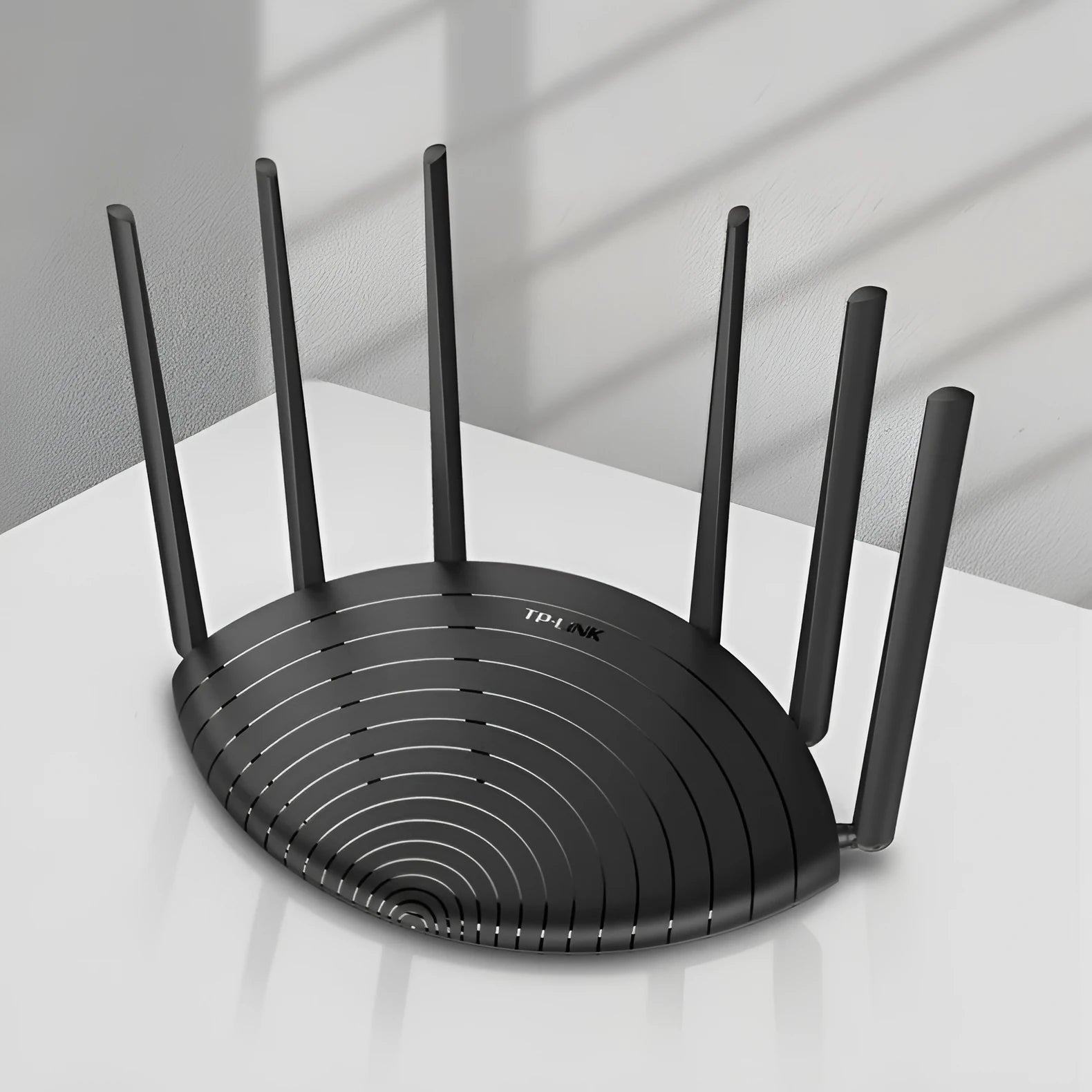 TP-Link TL-WDR7661 black AC1900 wireless gigabit router with four LAN ports