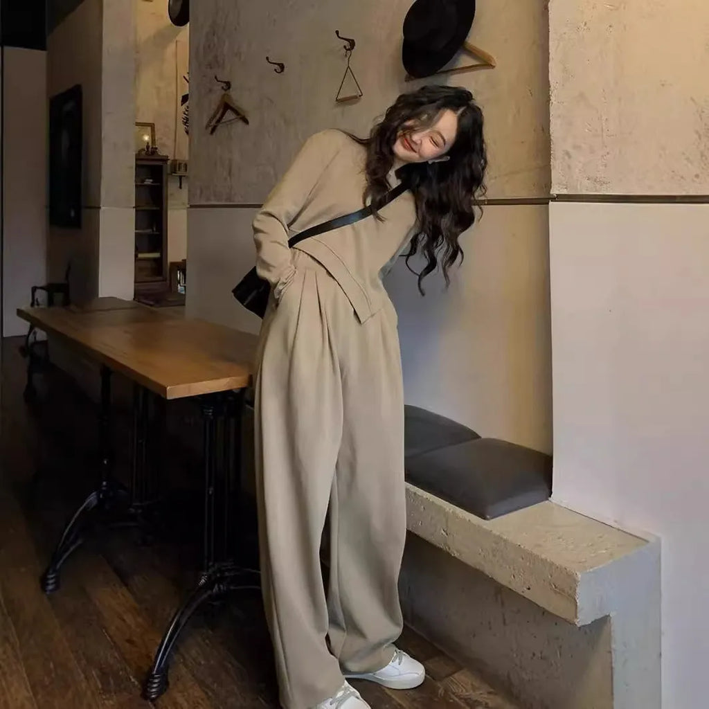 Women's khaki casual sports suit with loose trousers and long sleeve top in Japanese-Korean style