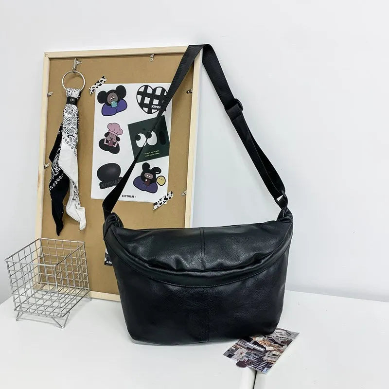 Retro fashion men's large capacity crossbody bag in PU material with waterproof properties