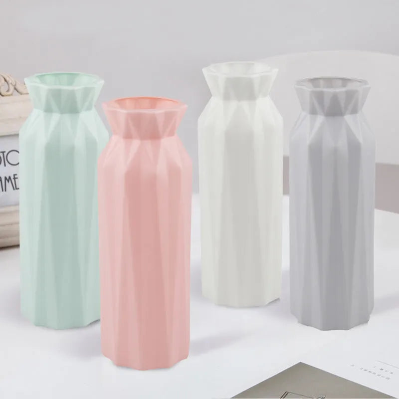 PE plastic injection-moulded melamine vase in green colour with 7.2cm bottom diameter