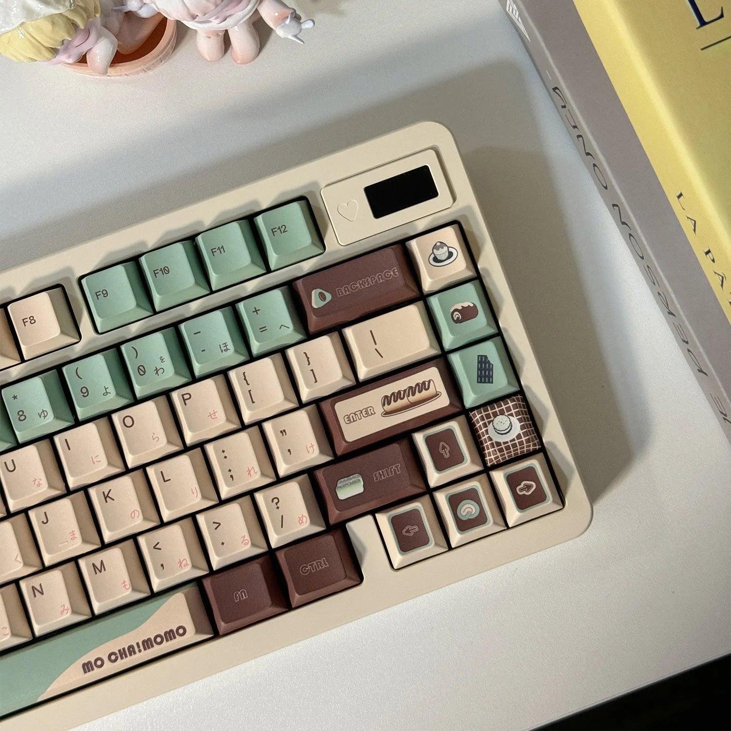 Craft Key CAP Matcha Theme mechanical keyboard keycap set with keycap puller on a white background.